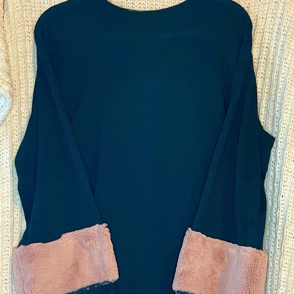 ZARA Trafaluc Sweater - Picture 2 of 5